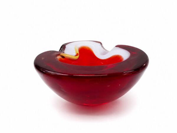 Cendrier, vide-poche en verre de Murano Sommerso rouge Seguso Murano 1960
