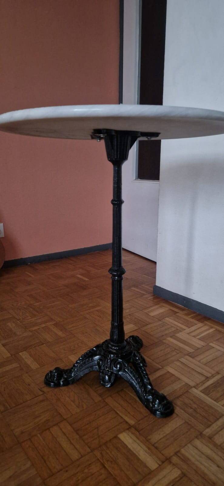 Round marble bistro table