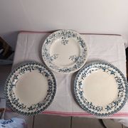 Set of three plates