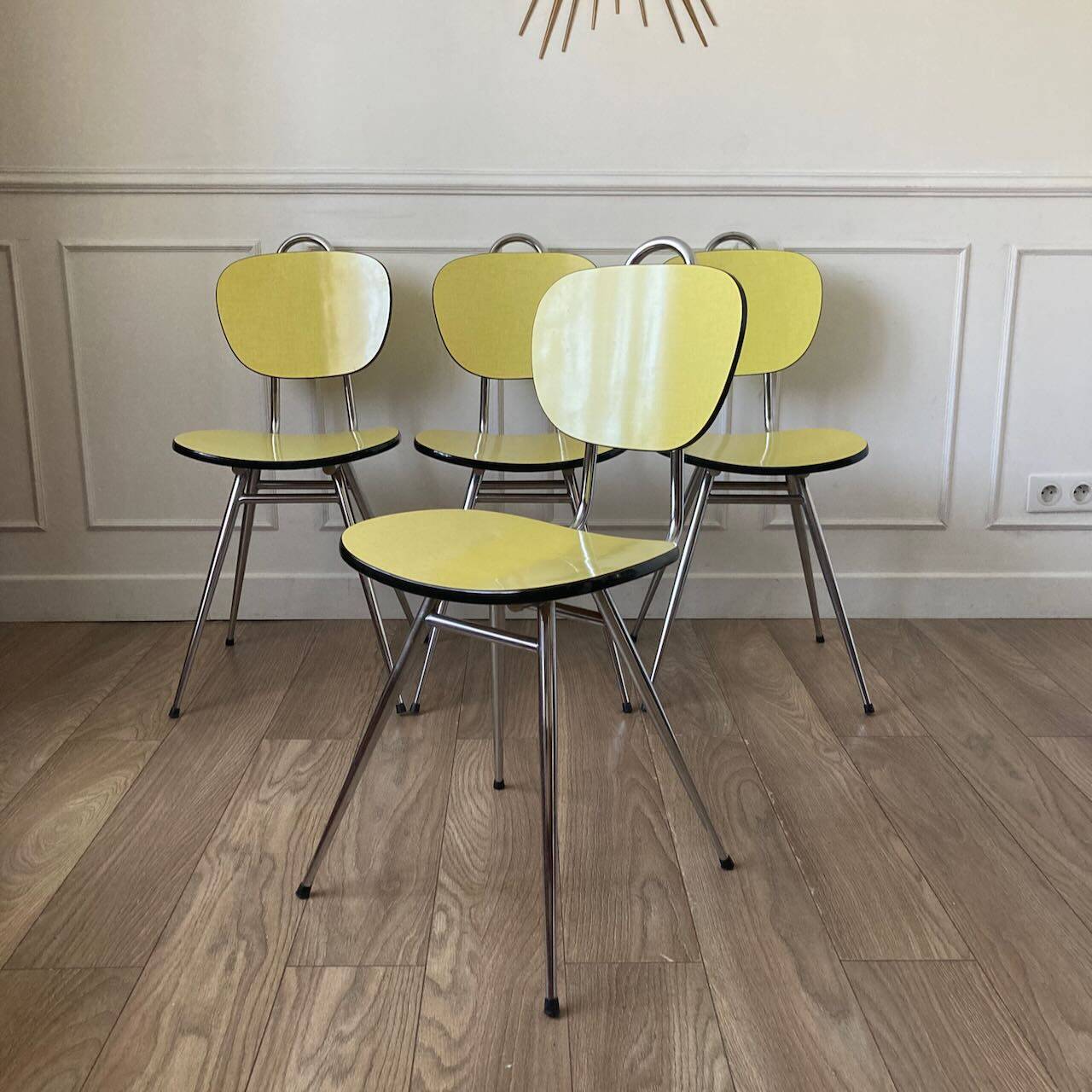Lot de 4 chaises en Formica jaune