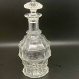 Carafe en verre à facettes