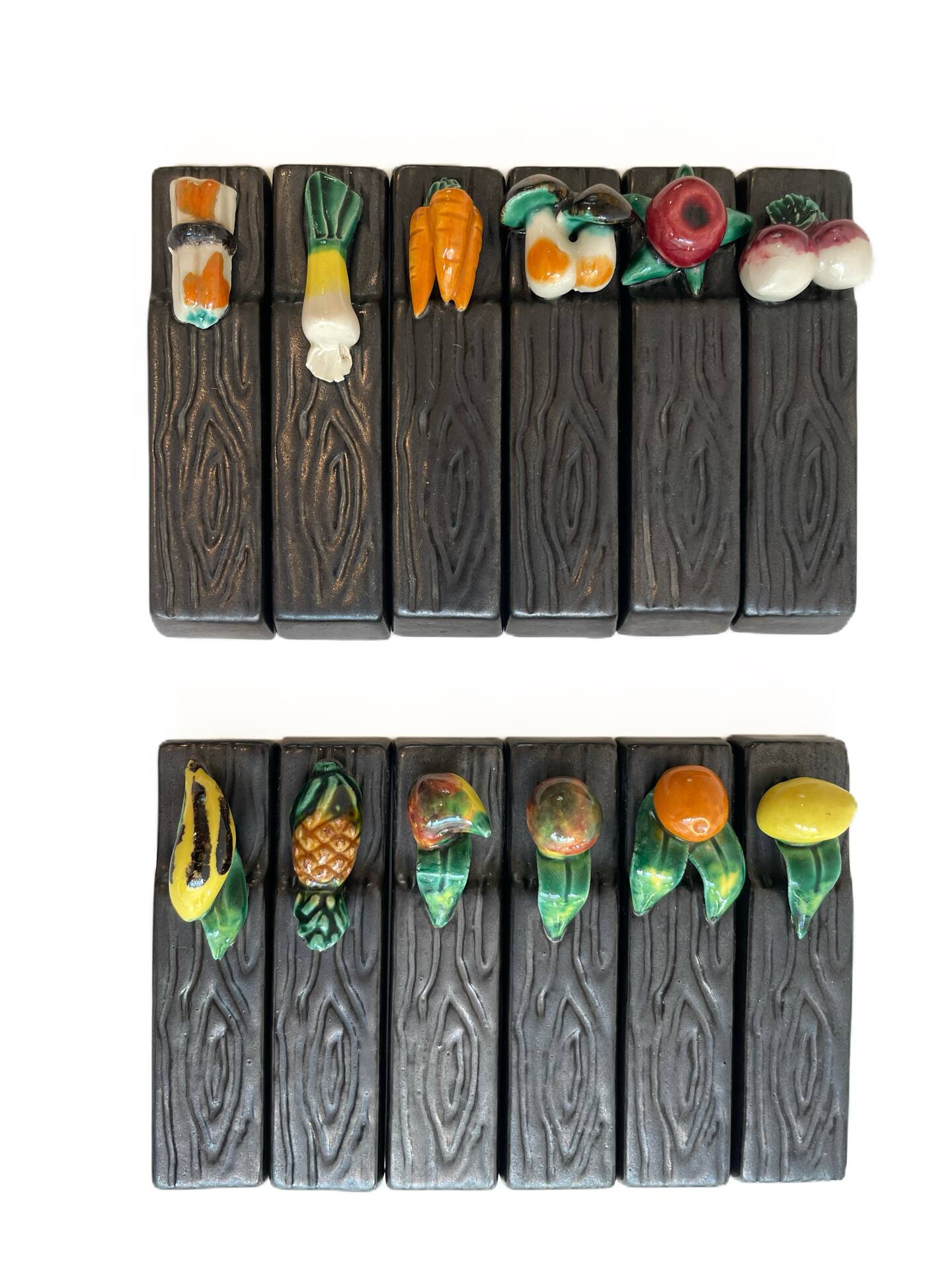 12 porte-couteaux en céramique style Vallauris
