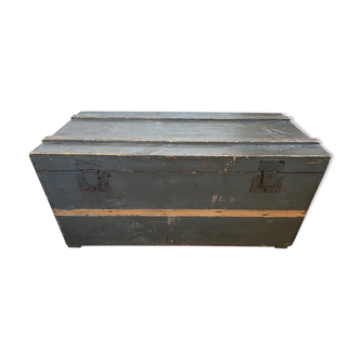 Vintage trunk wood Algeria