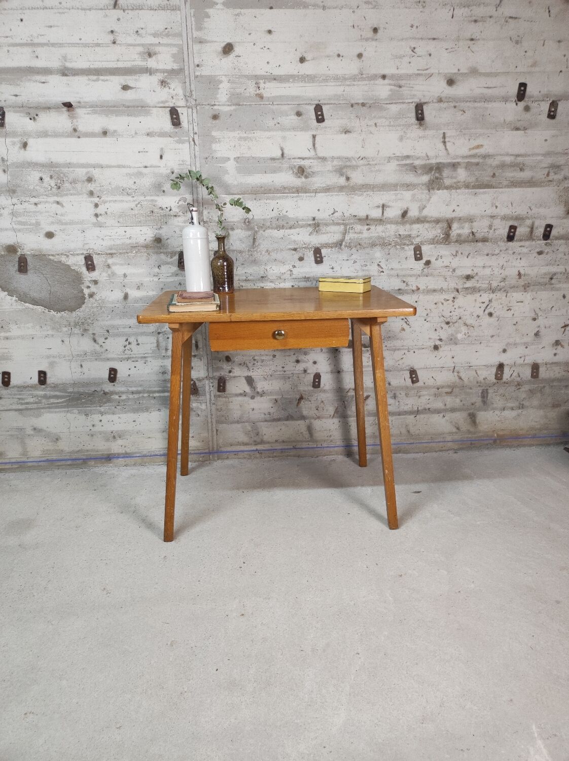Bureau pieds compas