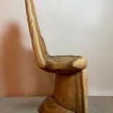 Chair in the shape of a hand