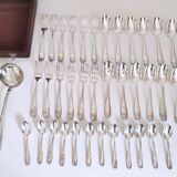 Silver metal housewife model Rocaille