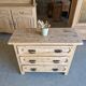 Commode ancienne en bois massif – rénovée