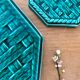 Set de un dessous de plat et deux dessous de bouteille vintage Digoin