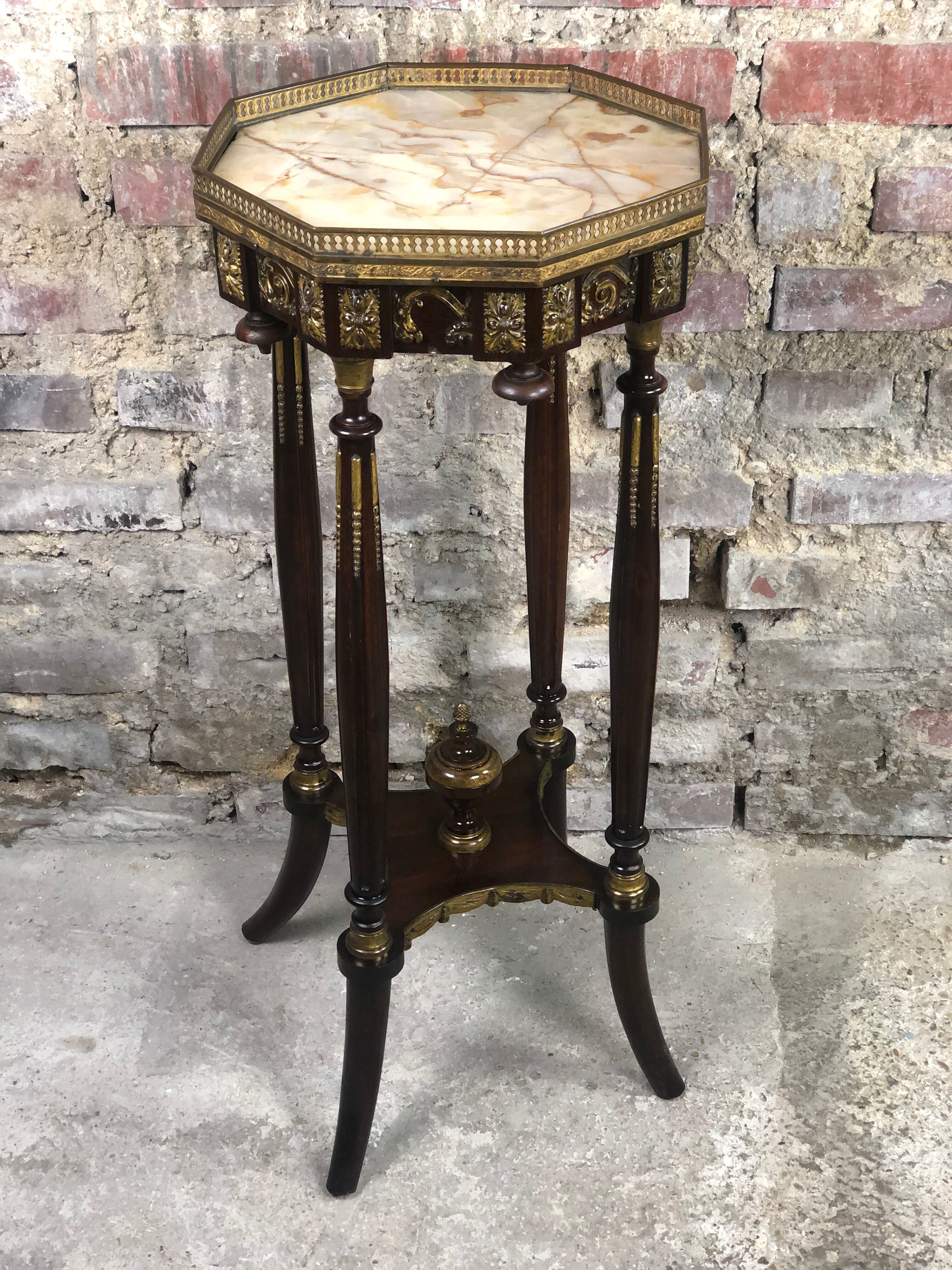 Pedestal table / harness Napoleon III era marble top
