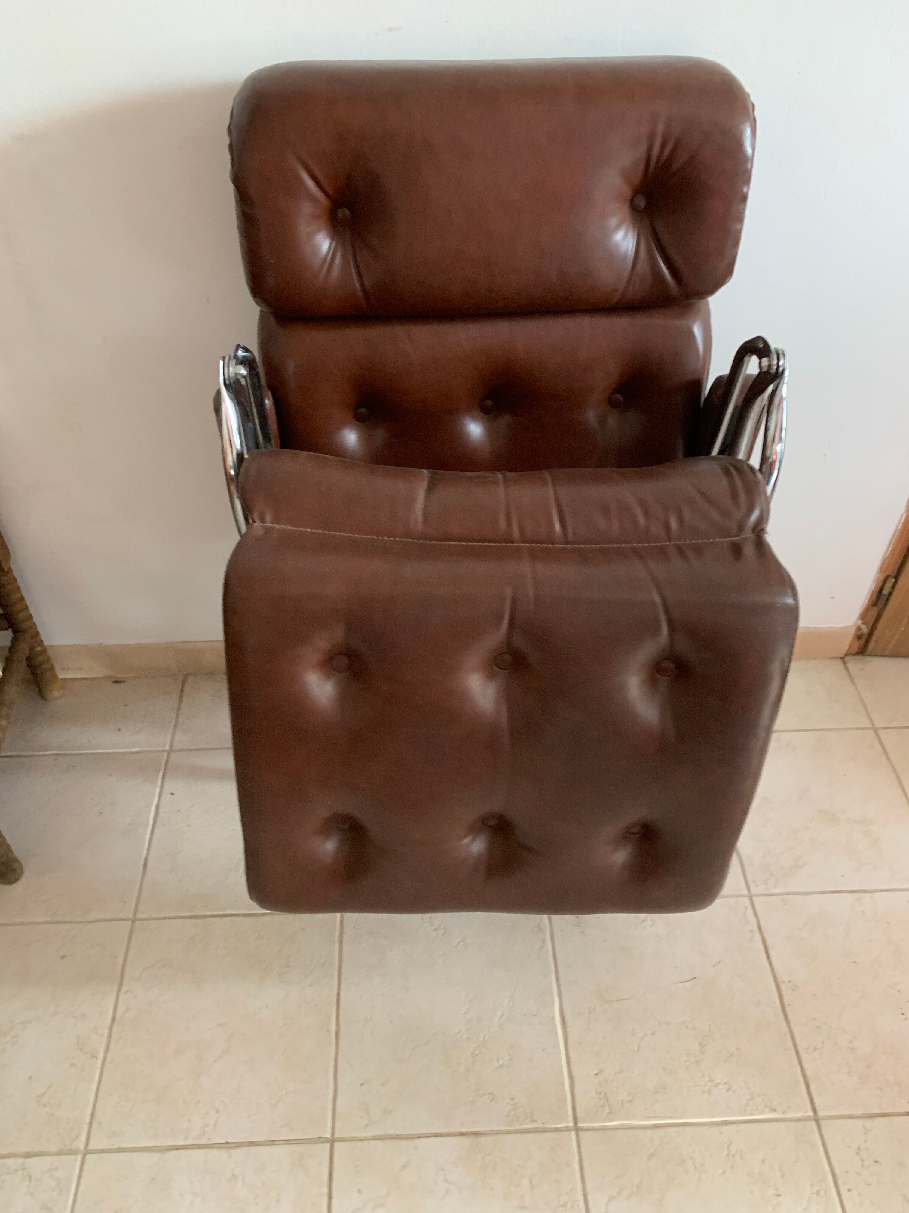 Llama relaxation chairs