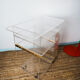 Meuble en plexiglas de ‘invisible de marais’