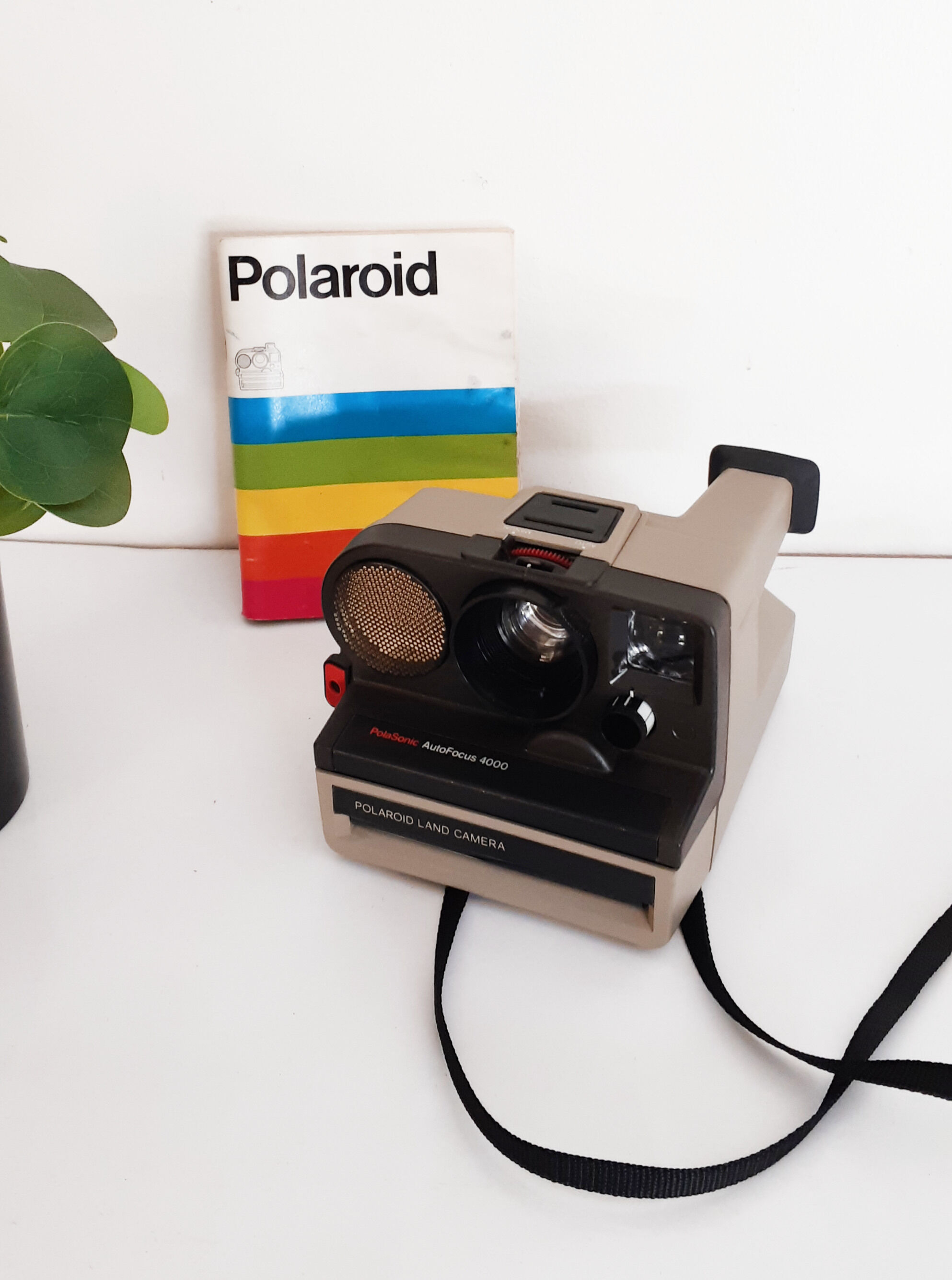 Polaroid Autofocus 4000 camera, camera