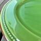 3 assiettes plates vertes