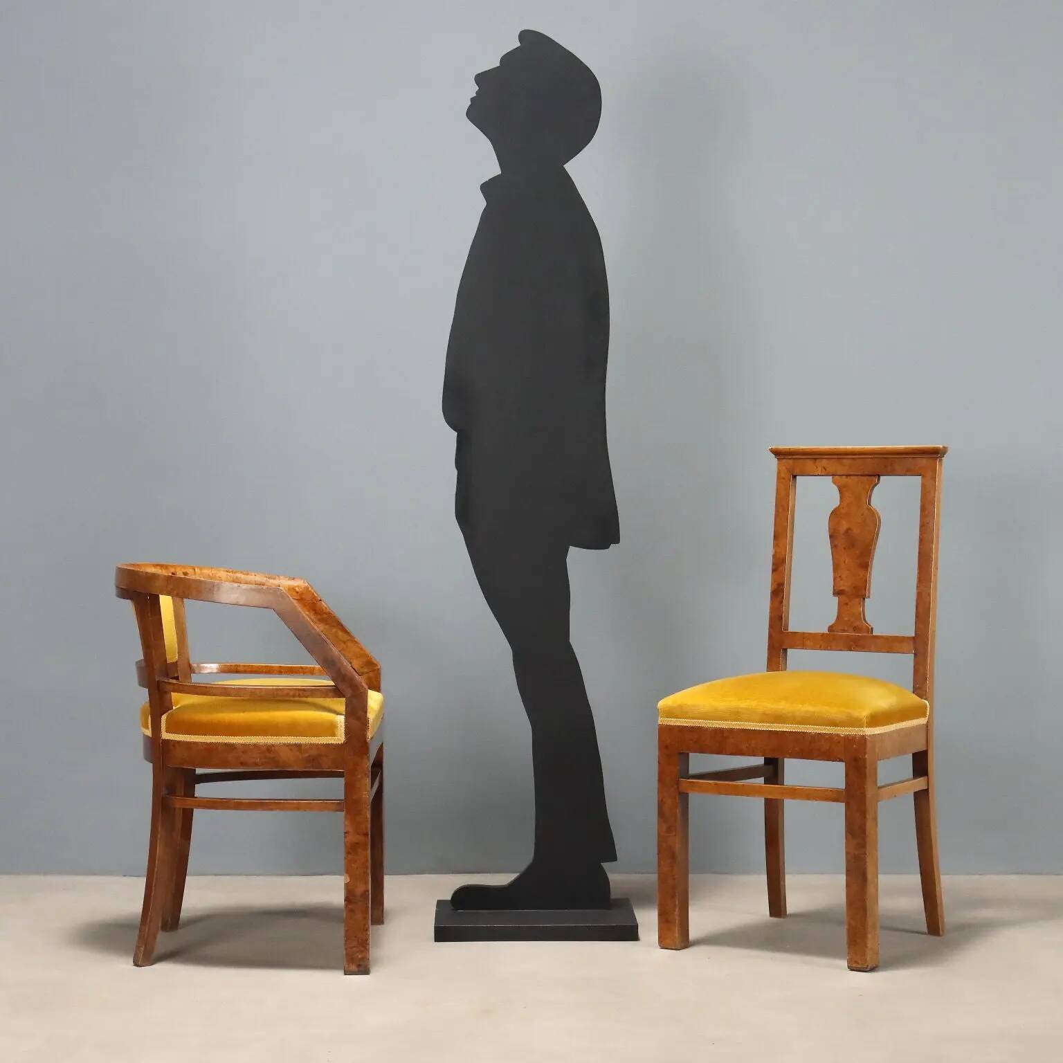 Pair of antique Art Deco chairs in walnut burl veneer, Italy, 20th century.