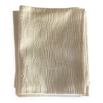 6 white monogram towels