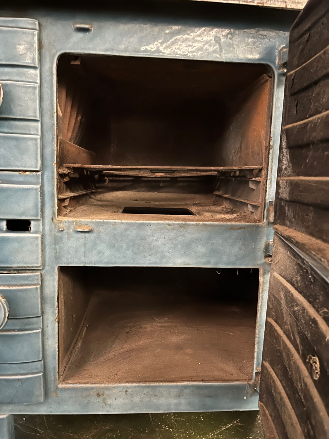 Small enamelled cast iron wood stove