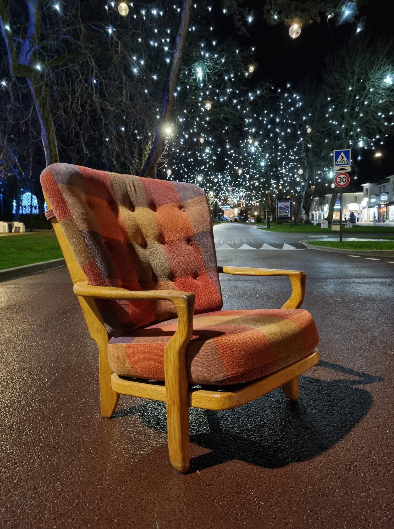 Bench seat and armchair of Guillerme and Chambron