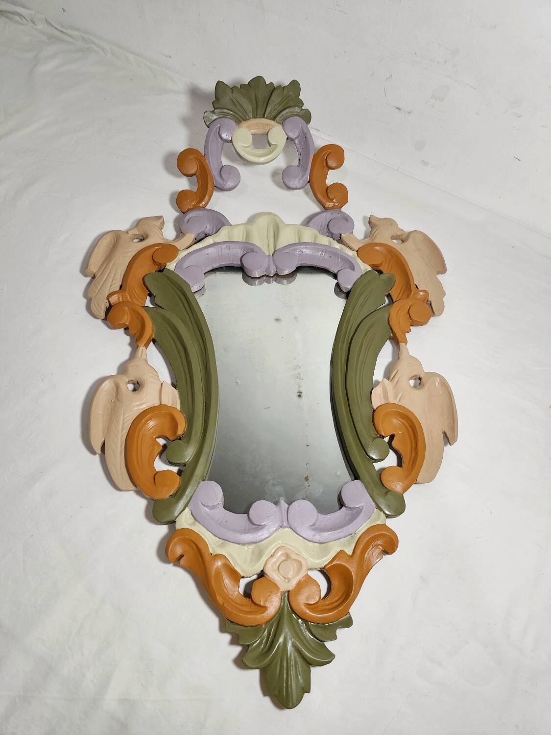 Espejo Barroco de madera. España, 1950s.
