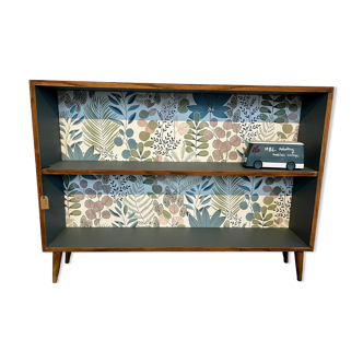 Small vintage library