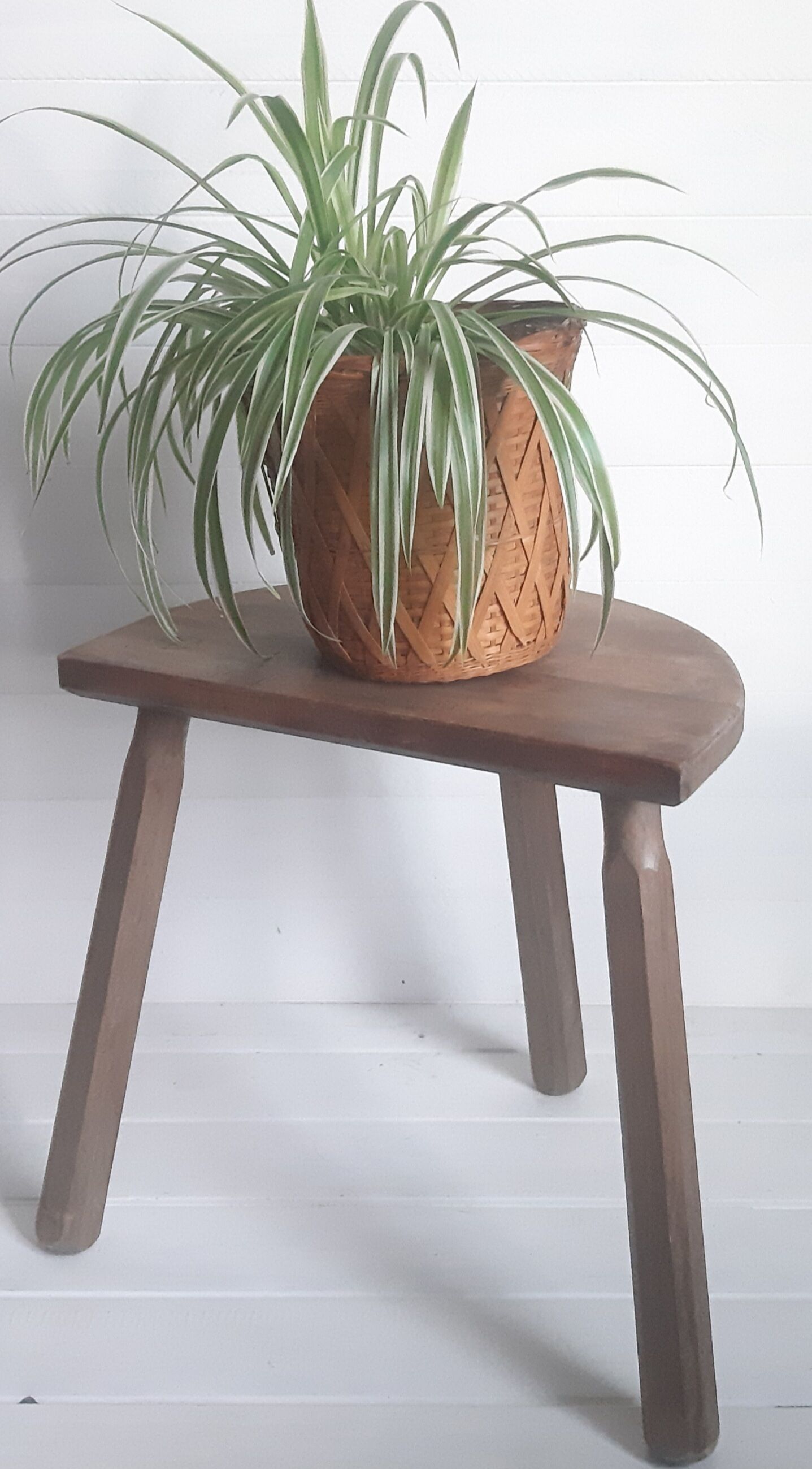 Tabouret tripode