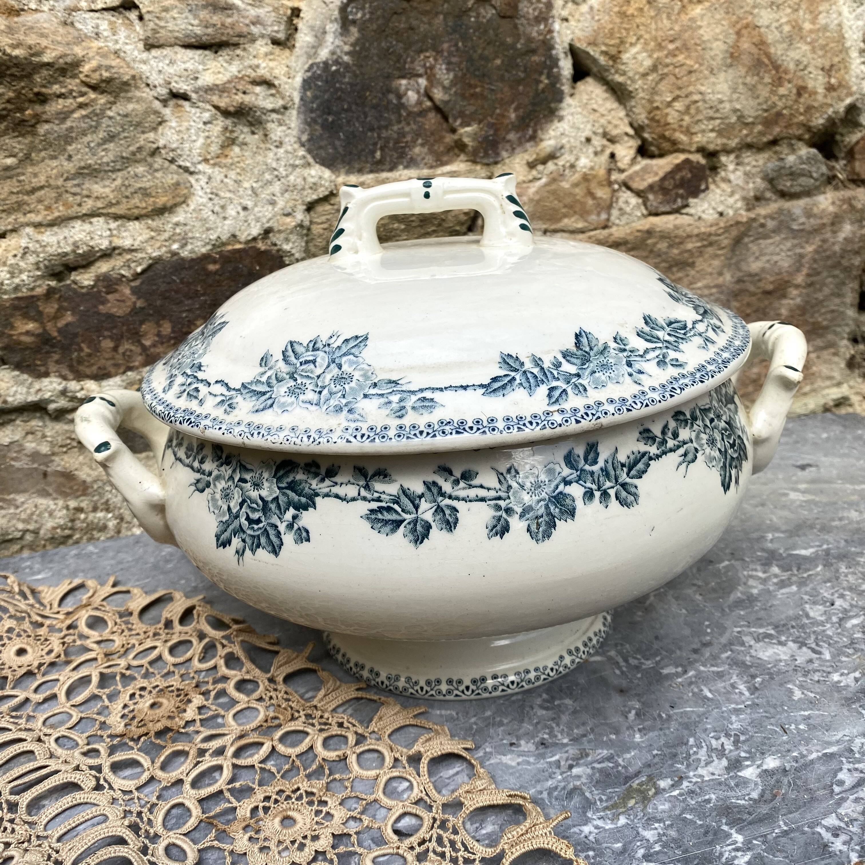 Earthenware soup tureen Ets Debray service Guadeloupe