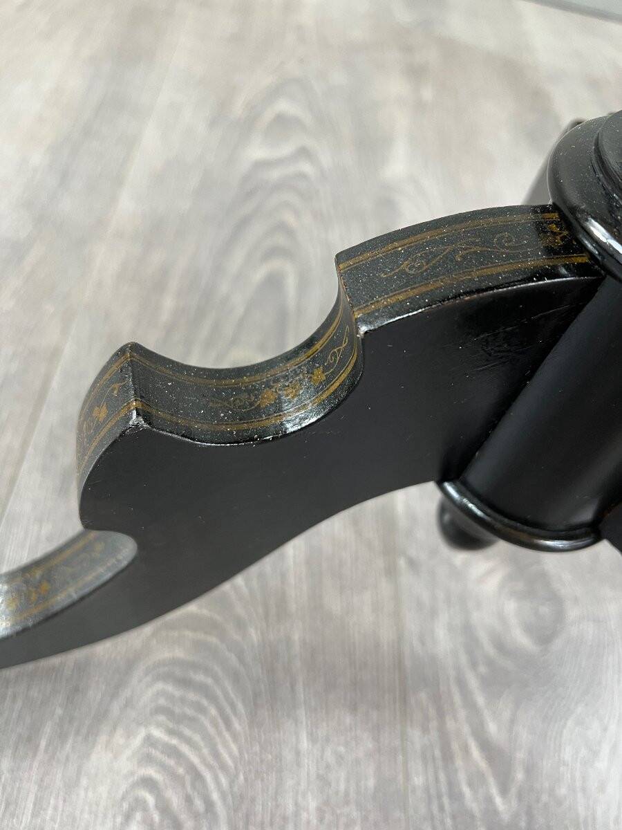 Victorian Style Tilting Top Pedestal Table, 19th Century