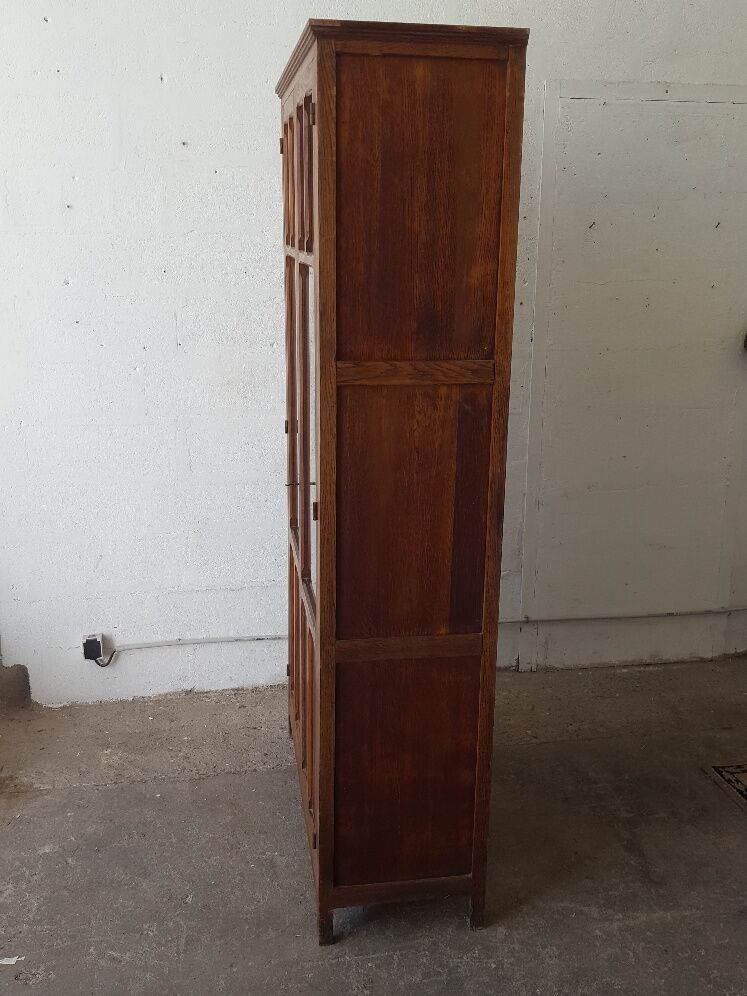 Showcase cabinet