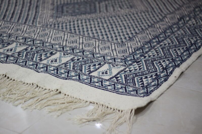 Kilim sidibou carpet 243x176cm