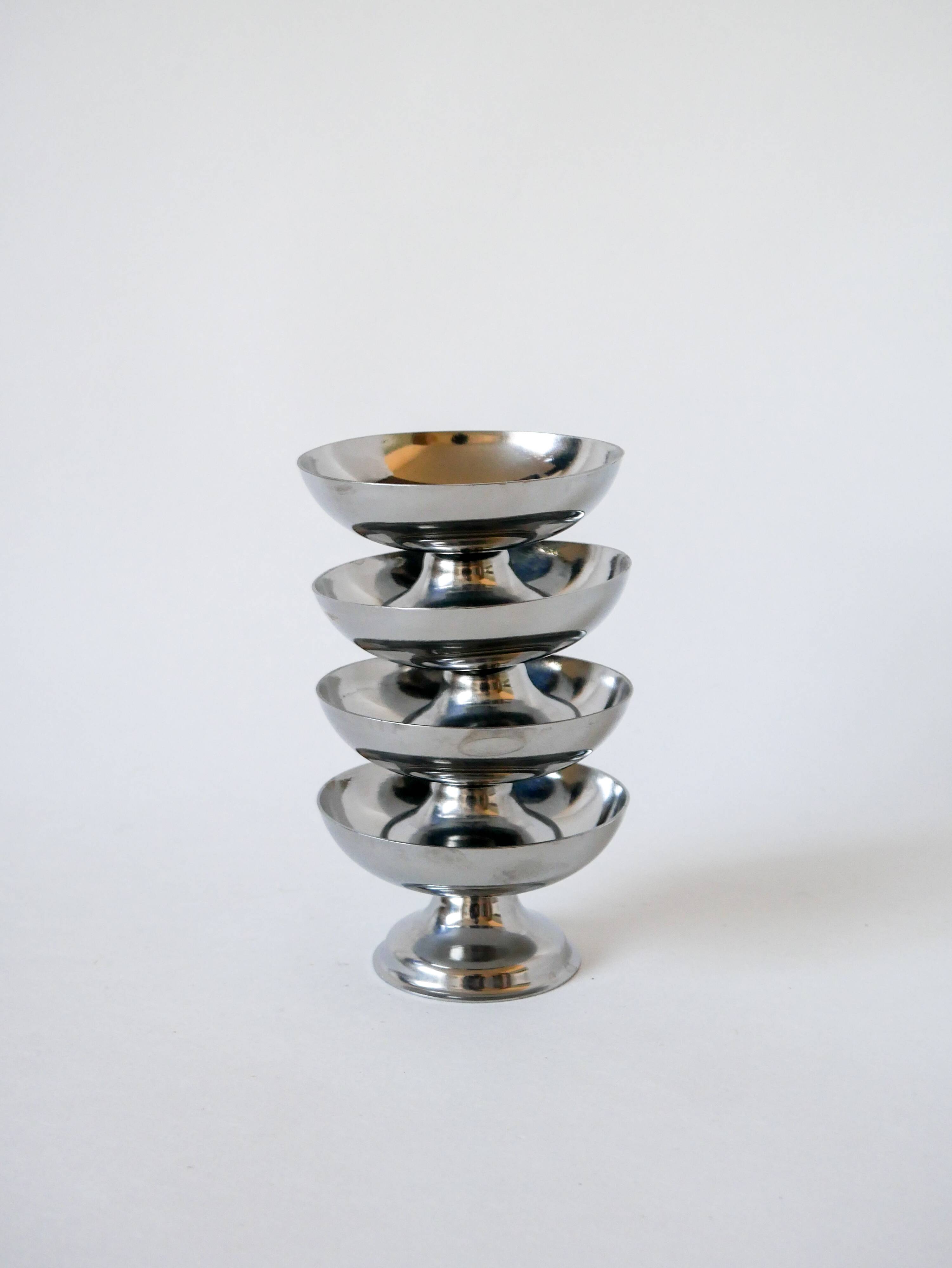 Set of 4 low stainless steel bowls 1970 9 x 5 cm