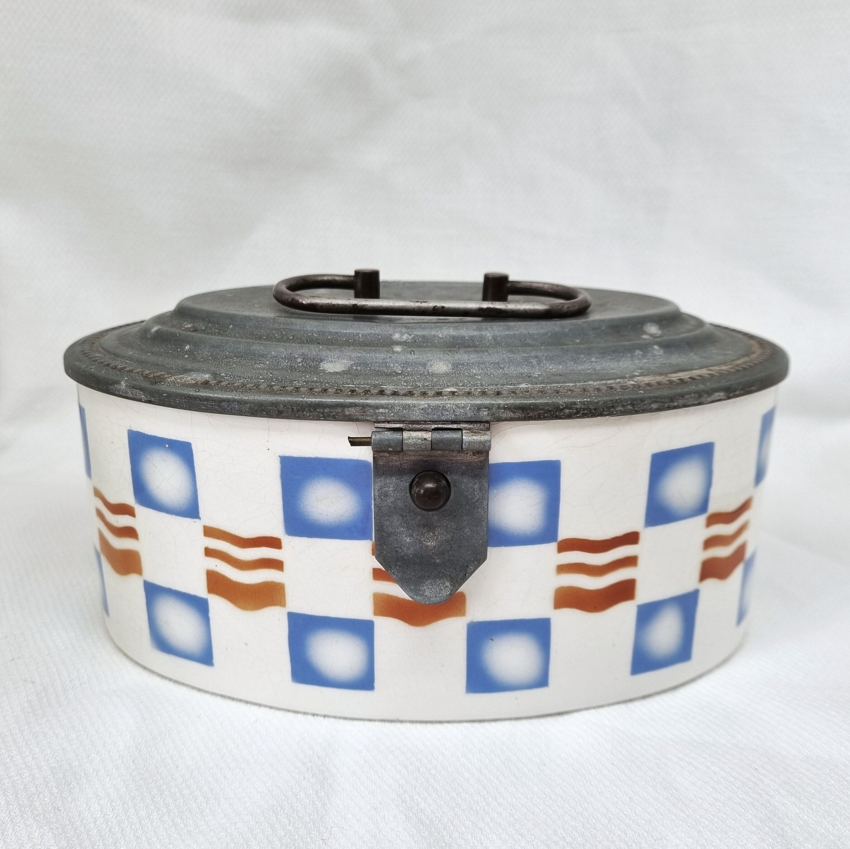 Earthenware biscuit tin