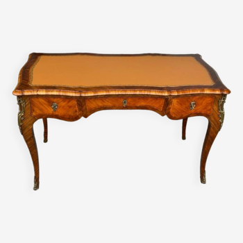 Bureau Plat De Style Louis XV En Marqueterie Et Bronze Doré D’époque Napoléon III