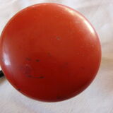 Porte manteau mural en métal noir et rouge vintage