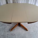 Expandable Roundtable