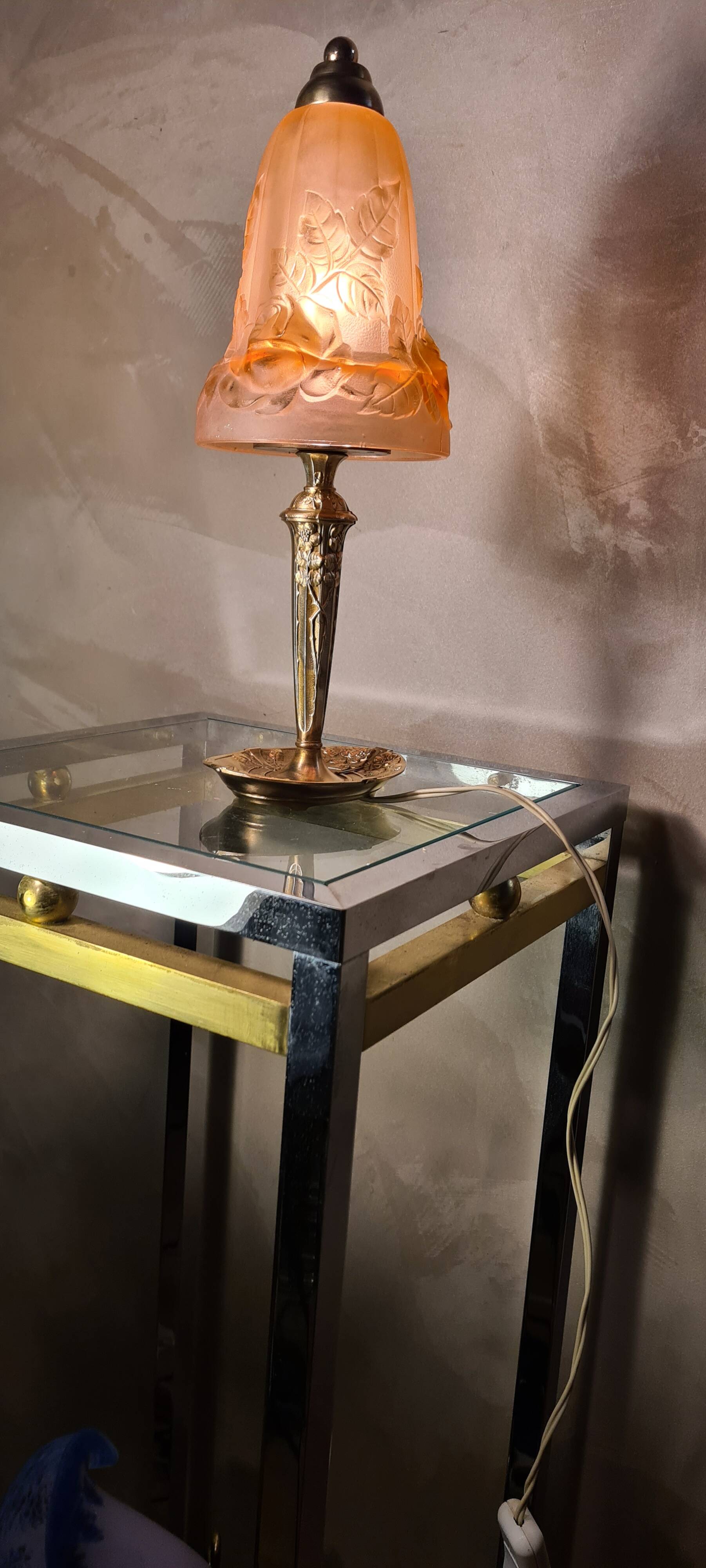 French Art Deco Table Lamp by Cherrier & Besnus very beautiful pressed molded pink glass - 1920s 33x12