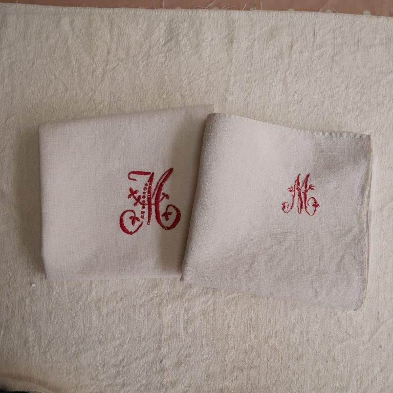Set of 2 linen tea towels, red embroidery, monogram M