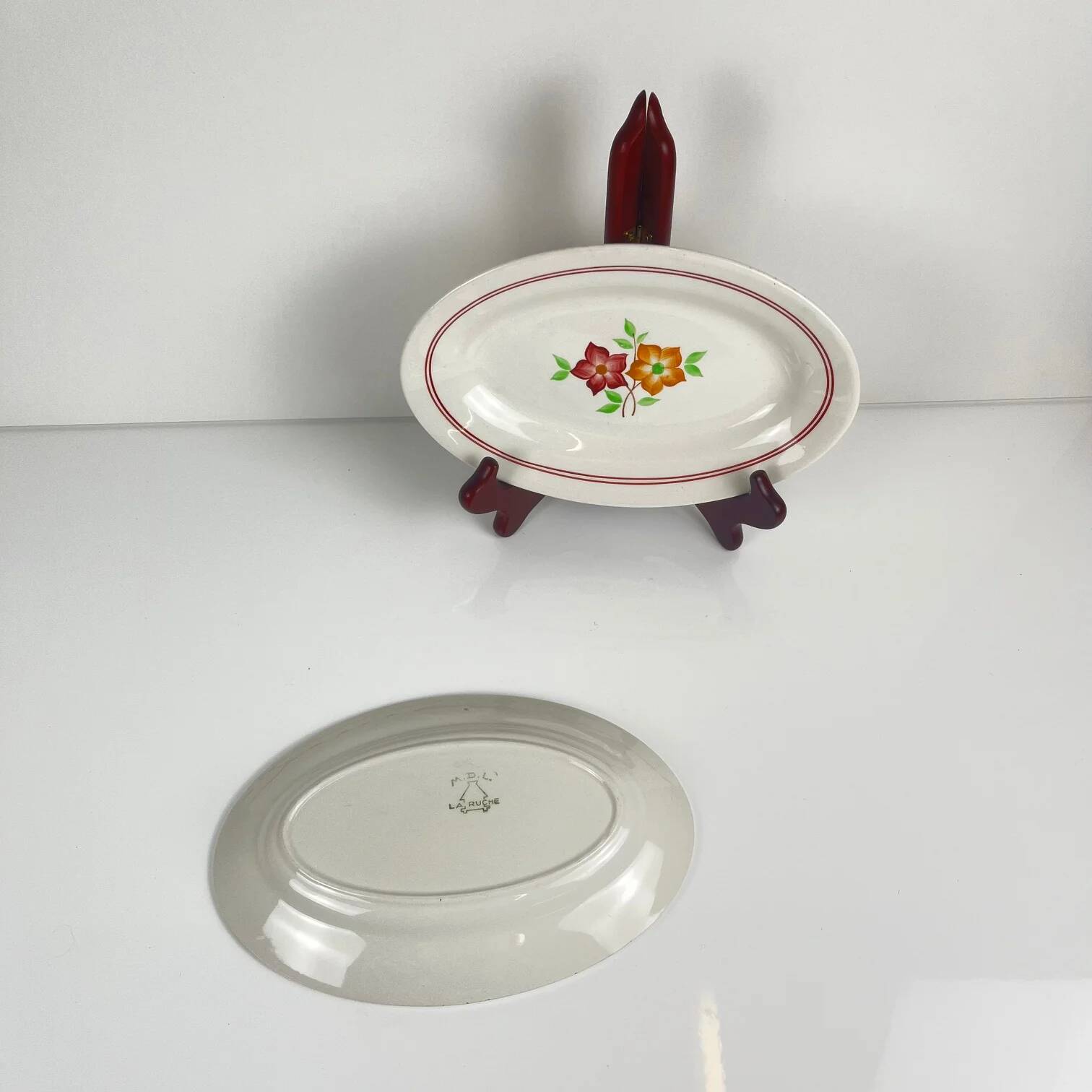 Pair of dishes "The Hive", Moulins des Loups, 20th century