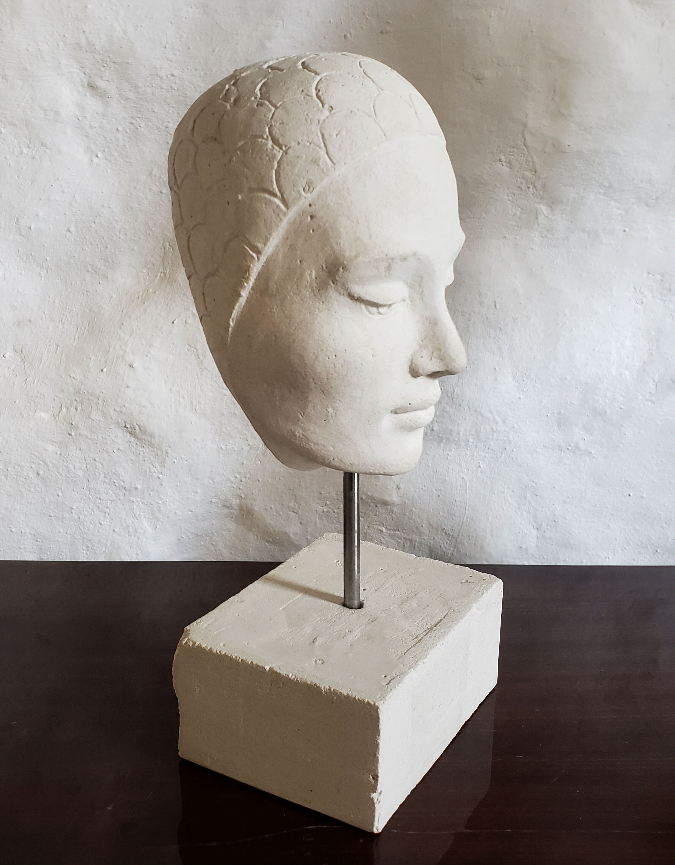 Tête de femme art-déco en plâtre