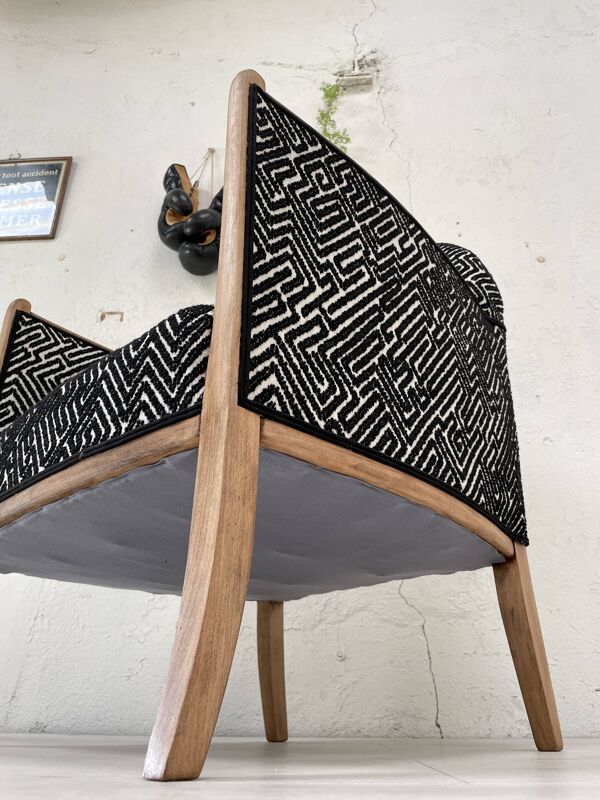 Fauteuil club en bois et tissu