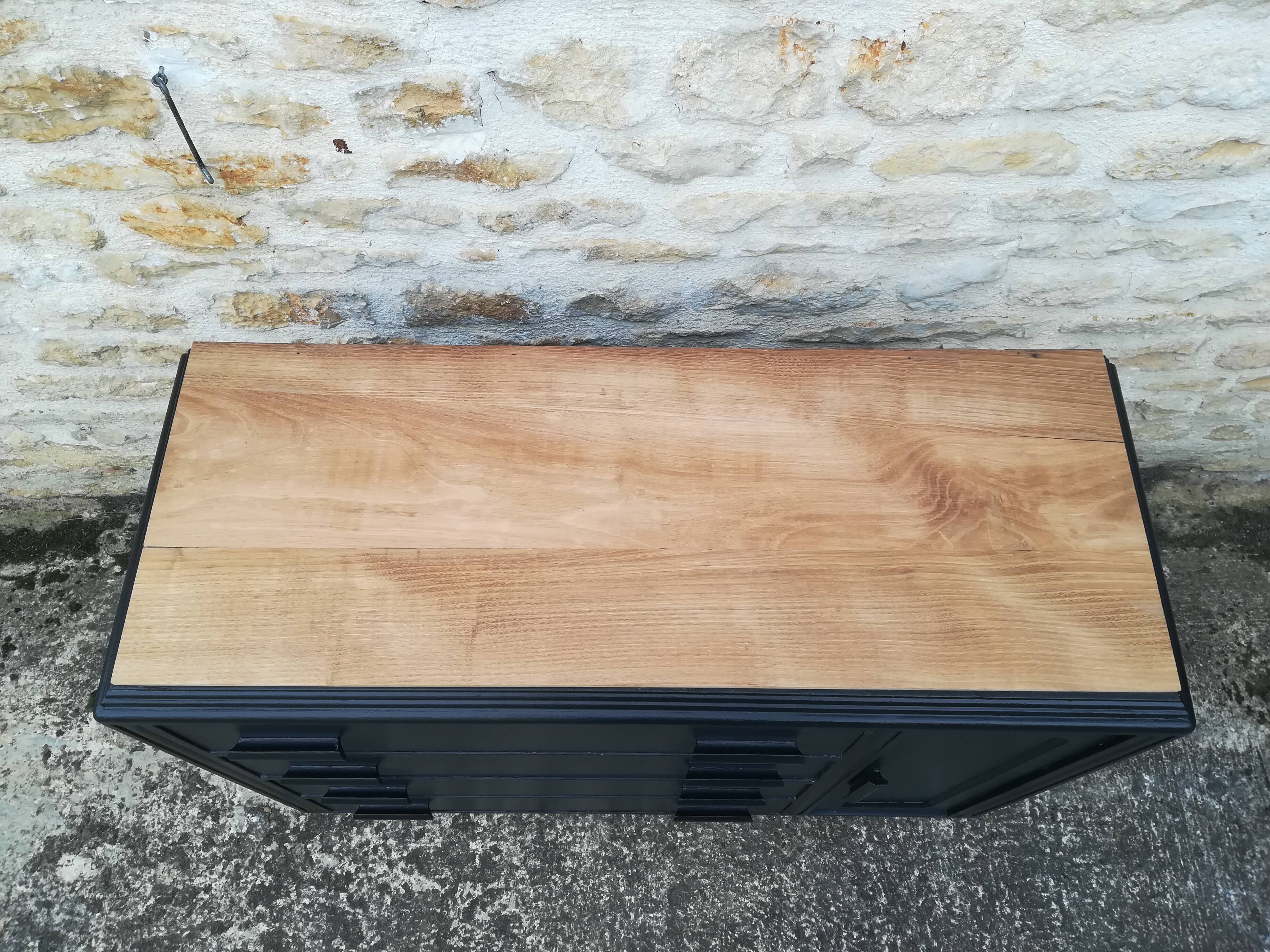 Vintage chest of drawers