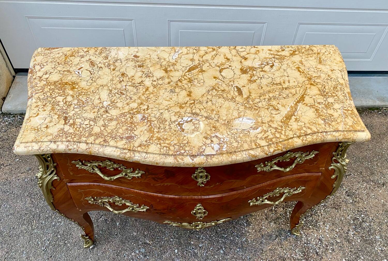 Commode Louis XV marqueterie bois de rose à 3 tiroirs
