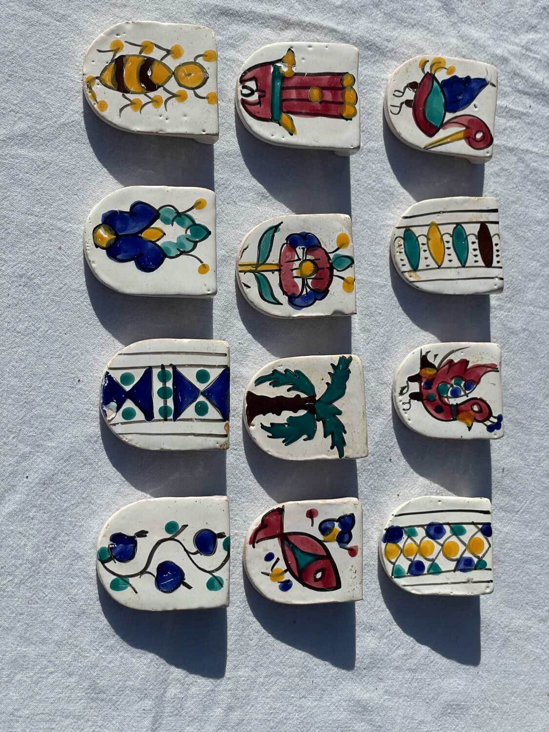 Ceramic knife holders