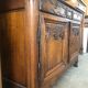 Buffet en noyer sculpté
