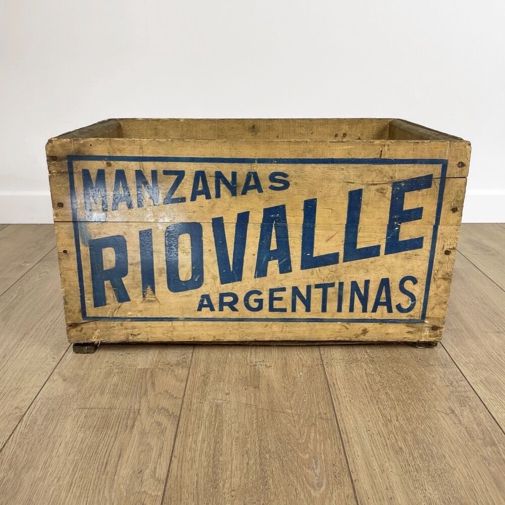 Wooden fruit transport box Argentina 1958