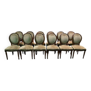 Suite de 12 chaises de Style Louis XVI