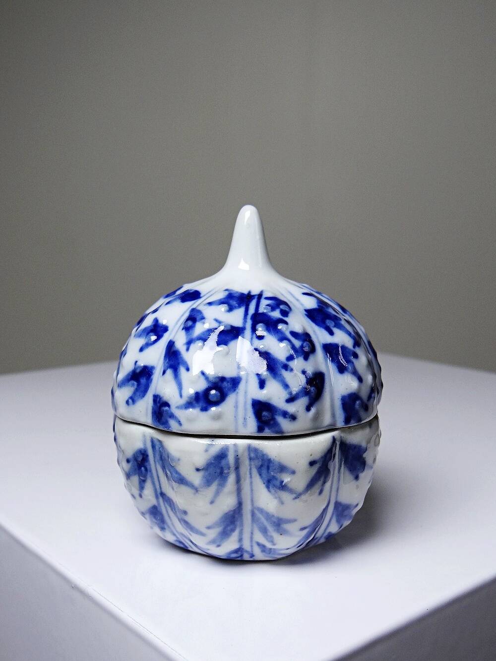 Small blue and white hand-painted vintage Chinese porcelain jewellery box.