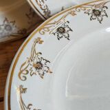 Huit assiettes à dessert Villeroy & Boch décor or