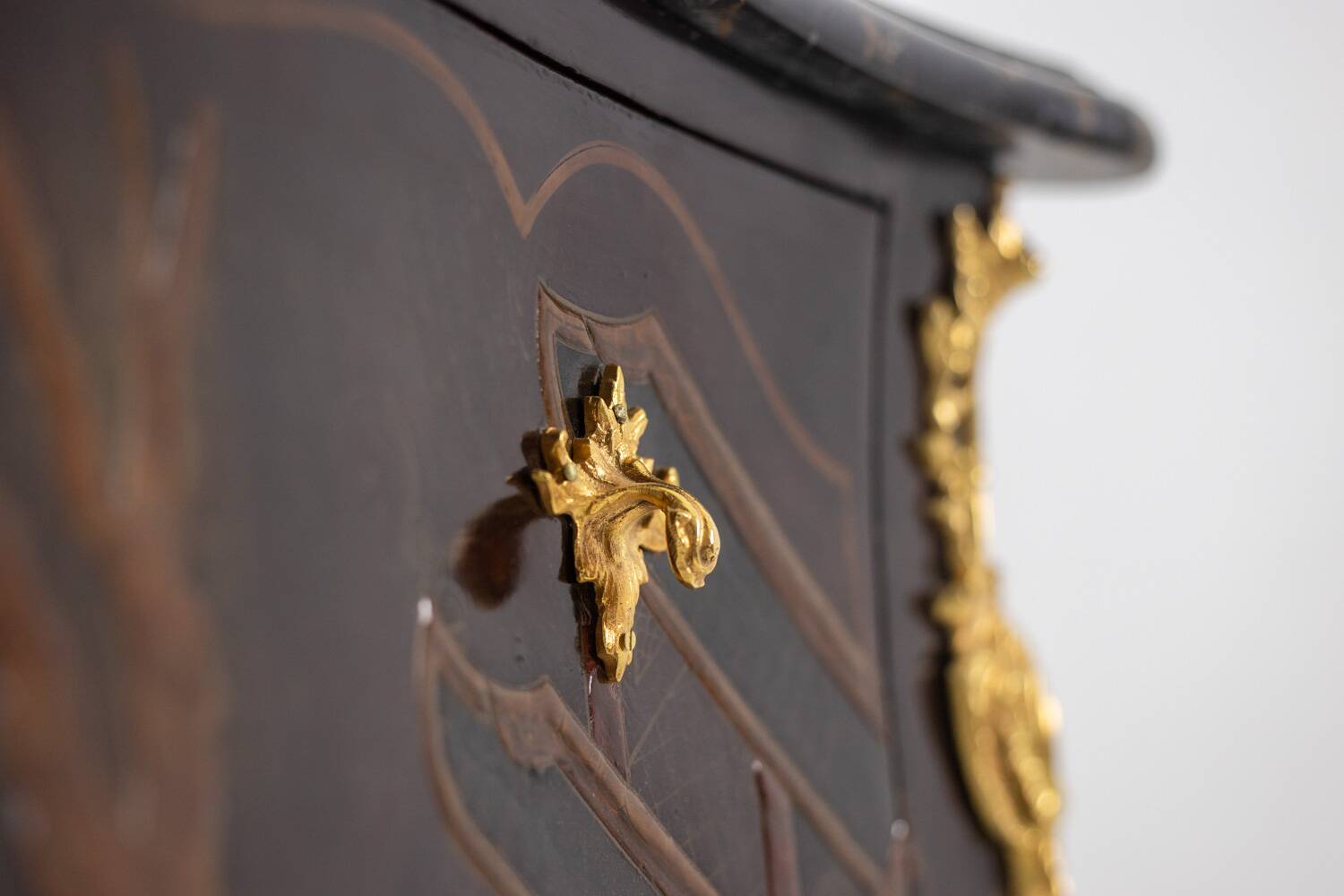 Lacquered chest of drawers with marble top. 1950s.