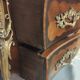 Commode sauteuse en marqueterie style Louis XV