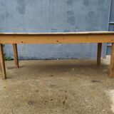 Farm table