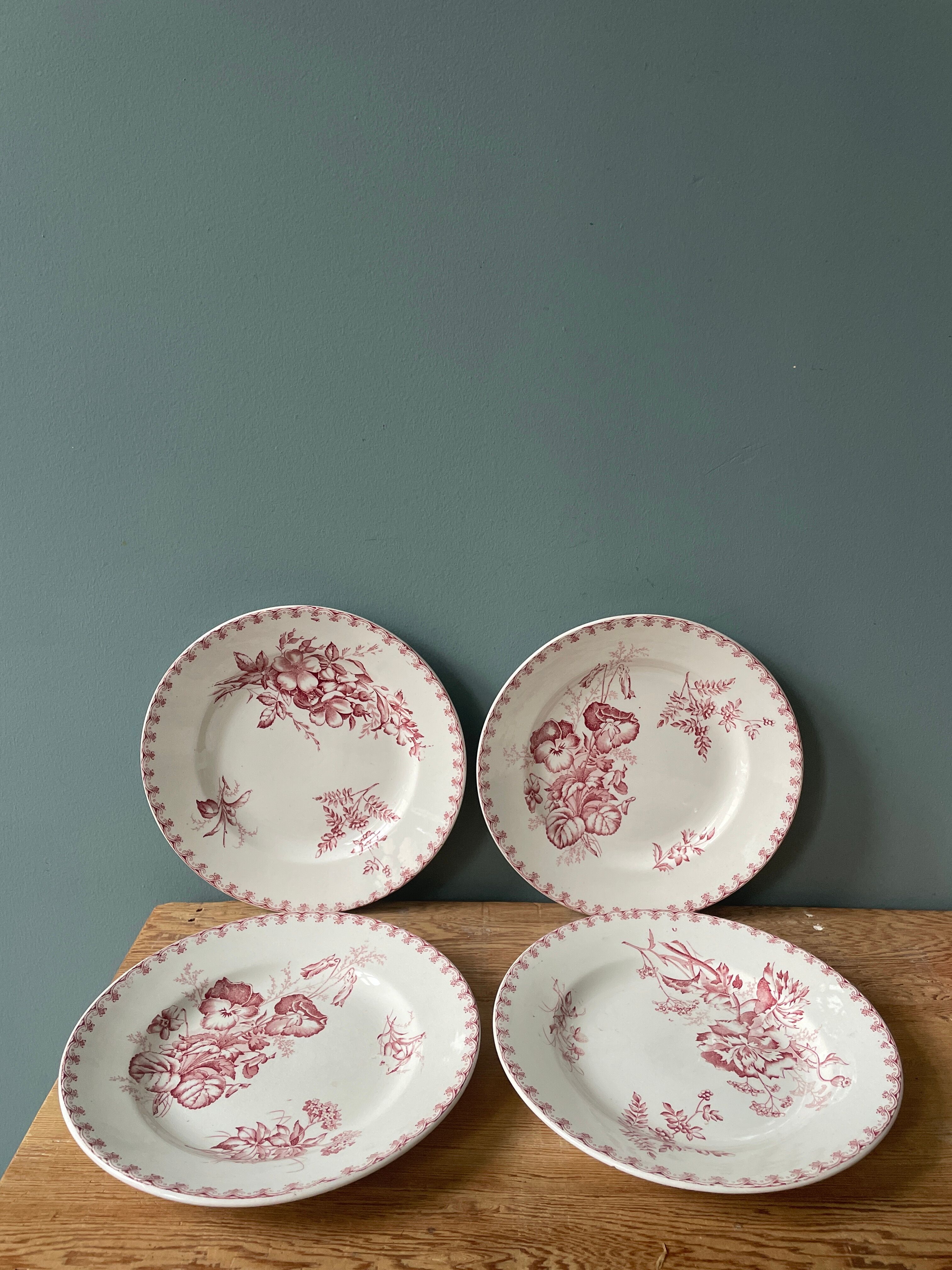 Set of 4 flat plates "Vega" U&C Sarreguemines